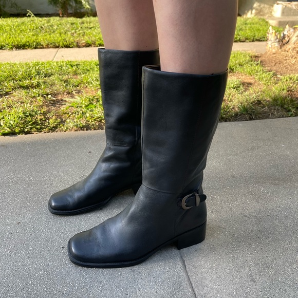 St.John Black Boot with buckle - Picture 3 of 3